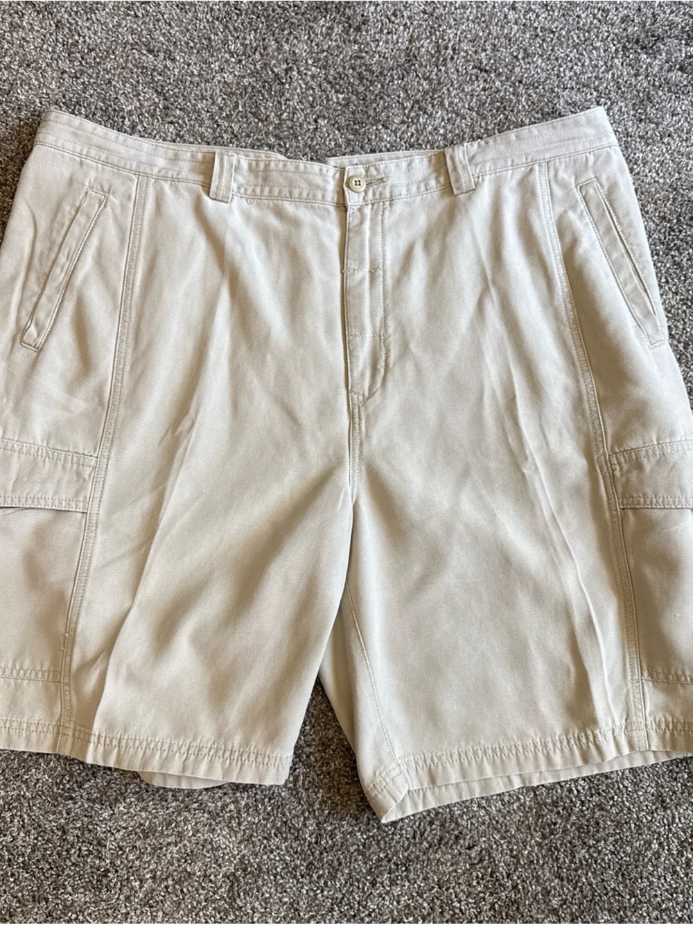 Tommy Bahama Relax Coastal Cargo Shorts Light Khaki Men's Size 44